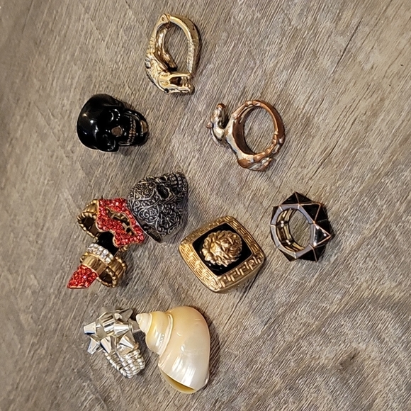 Ring lot - Picture 2 of 3